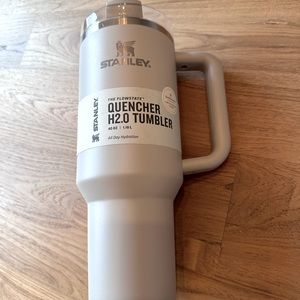 Hearth and Hand LE Stanley Twilight Taupe